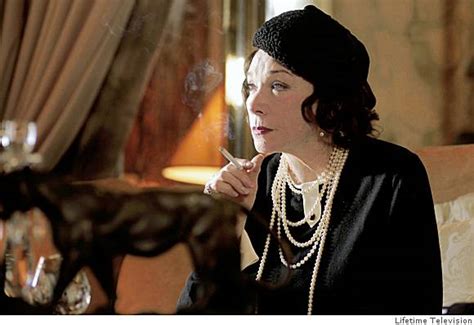 ver coco chanel shirley maclaine online español|watch Coco Chanel movie online.